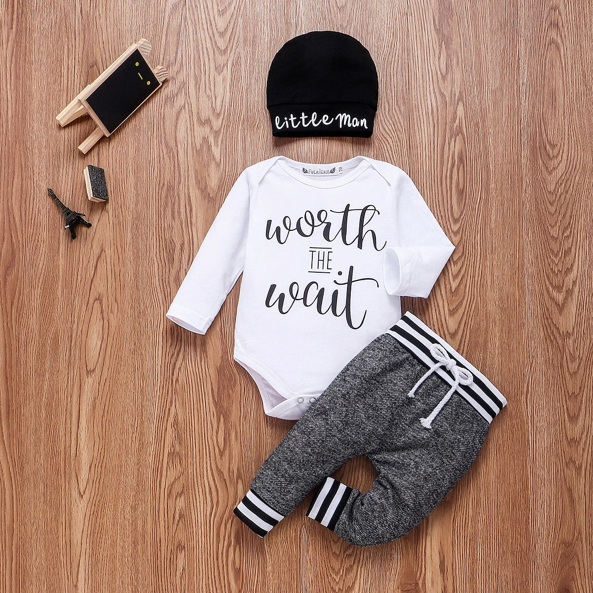 đ¶ Ensemble 3 PiĂšces BĂ©bĂ© Garçon â Body Ă Manches Longues + Pantalon + Bonnet â 0 Ă 18 Moisâą - PlanĂšte bĂ©bĂ©