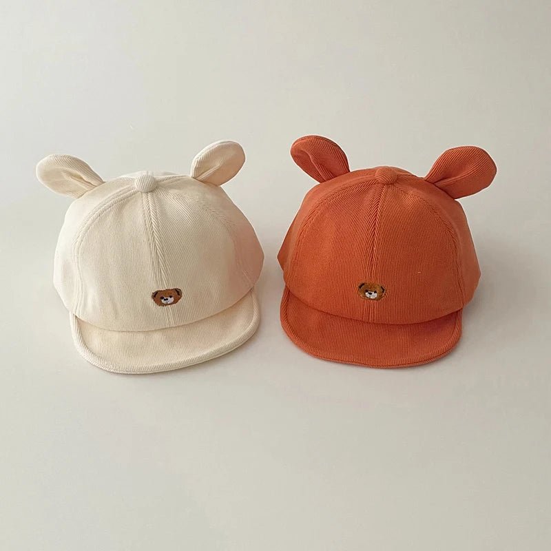 đ§ą Casquette BĂ©bĂ© "Petit Ours" â Avec Oreilles â Coton Respirant â Protection Soleil â Look Kawaii & Confort Assuré⹠- PlanĂšte bĂ©bĂ©