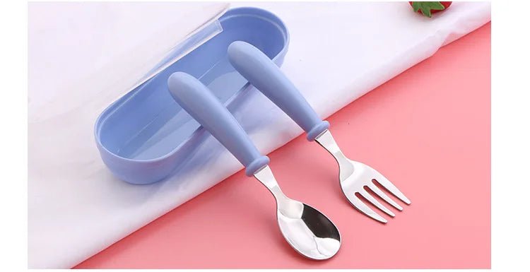 🍽️✨ Set de Couverts Enfant 3 pièces – Cuillère, Fourchette & Boîte – Inox & Sans BPA™ - Planète bébé