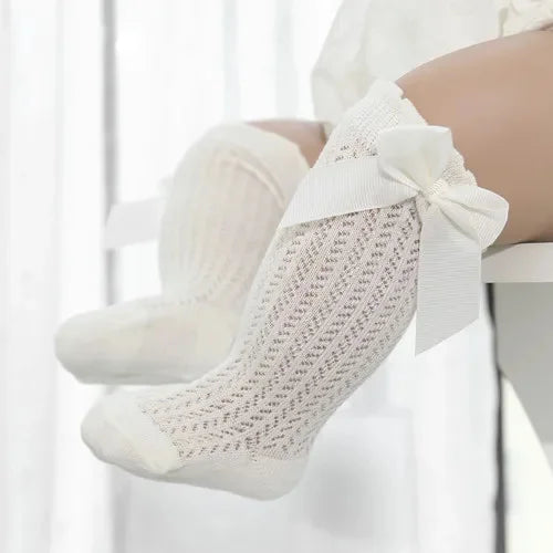 đ§Šđ¶ Chaussettes Longues BĂ©bĂ© Fille â Dentelle & Noeud â Respirantes en Coton â Style Princesse ĂtĂ© (0-24 Mois)âą