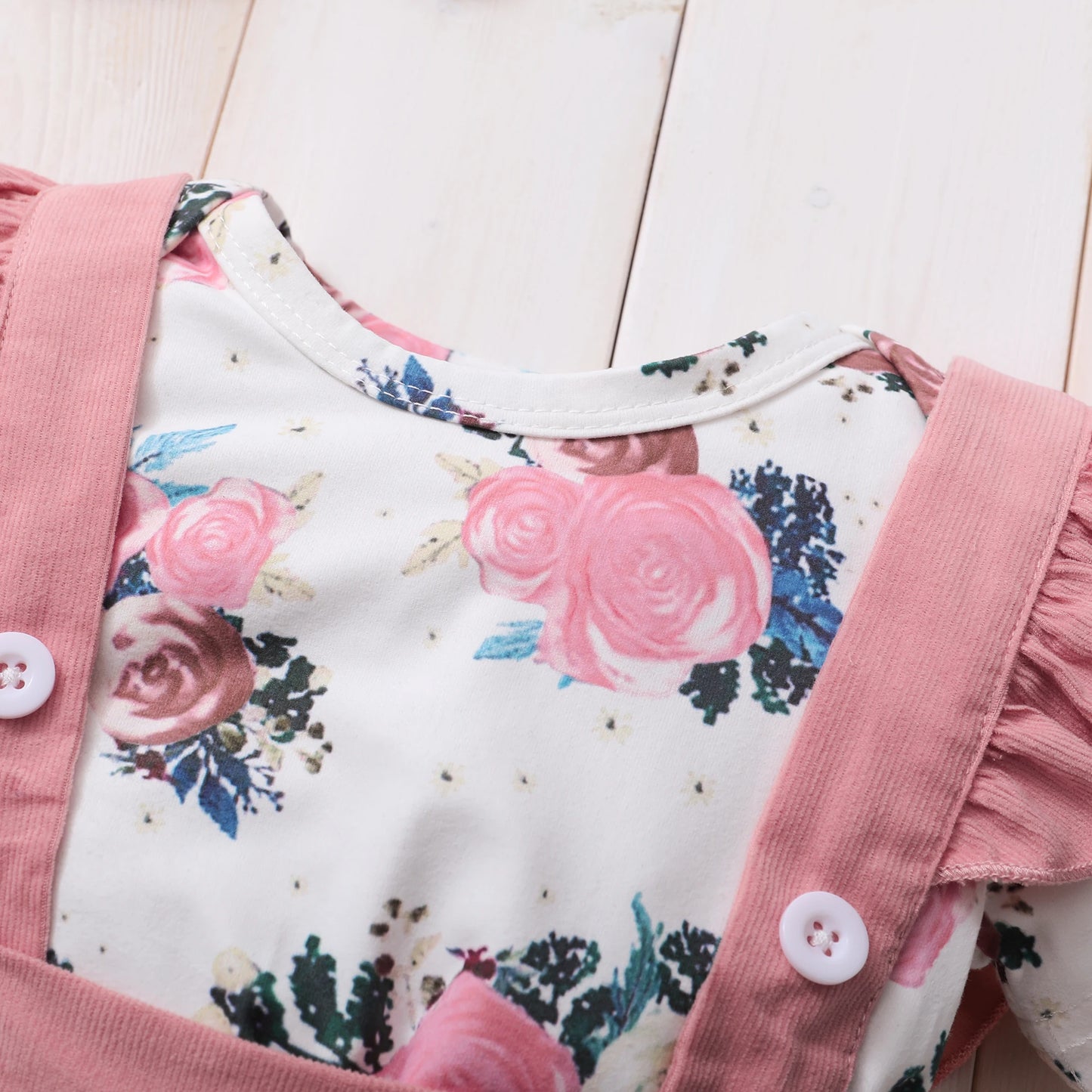 🌸 Ensemble Été 3 Pièces Bébé Fille – Fleurs Élégantes & Bretelles Volantées – Mioglrie™