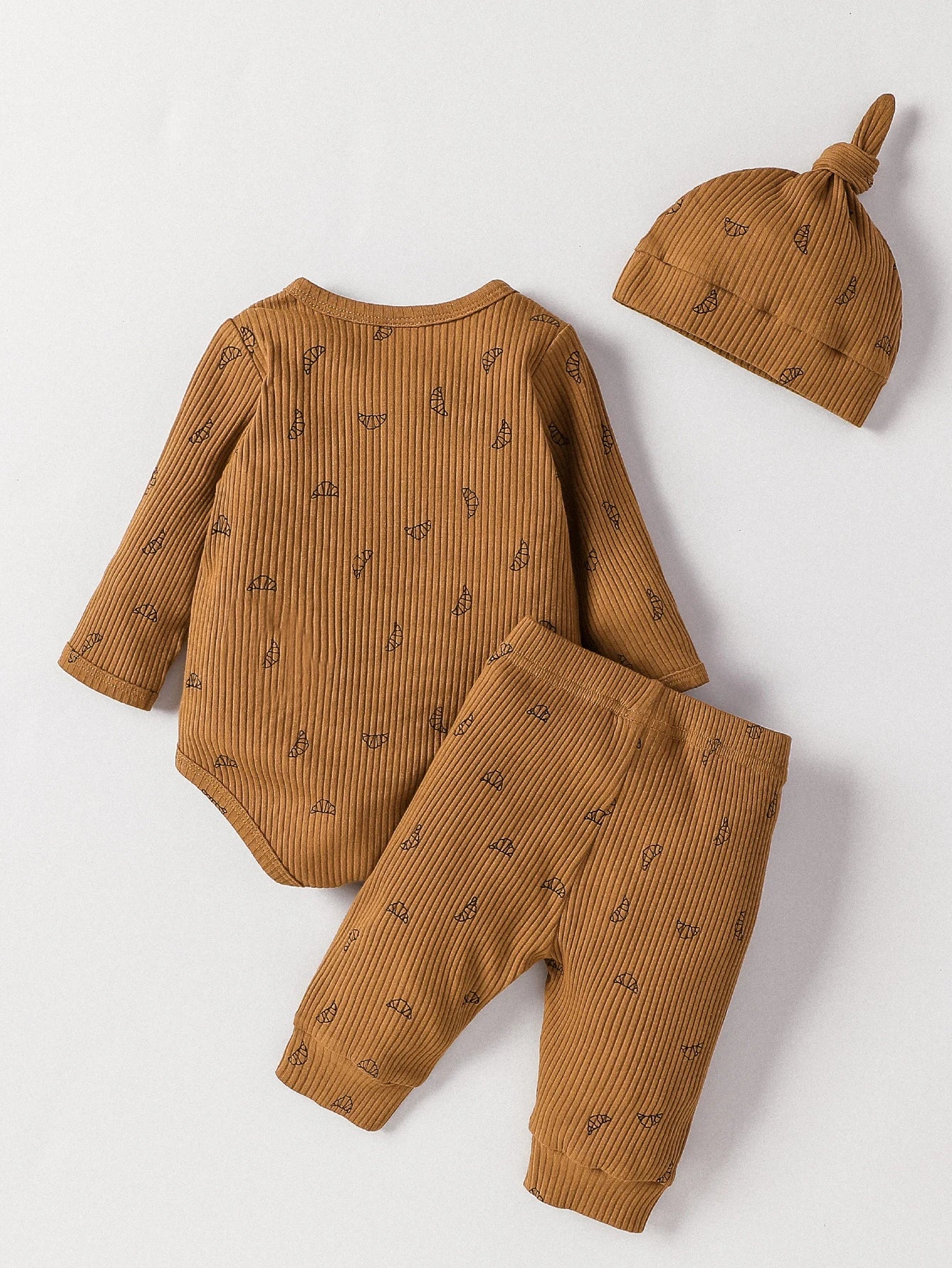 đ¶đ Ensemble BĂ©bĂ© Garçon 2 PiĂšces + Bonnet â Manches Longues â Automne | Confort Coton Douxâą - PlanĂšte bĂ©bĂ©