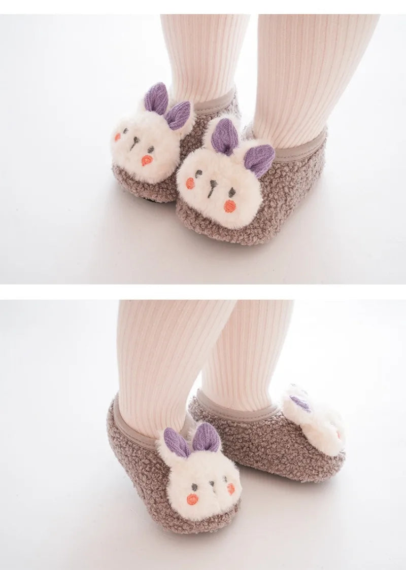 đ§žđ° Chaussons BĂ©bĂ© Hiver â Lapin Cartoon Doux & AntidĂ©rapants â 1 Ă 3 Ansâą