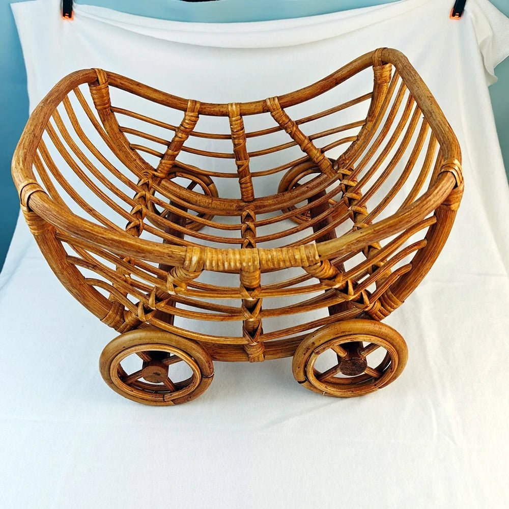 đ§șđž Chariot en Rotin pour BĂ©bĂ© â Accessoire Photo Naissance â Look Vintage & Naturelâą - PlanĂšte bĂ©bĂ©