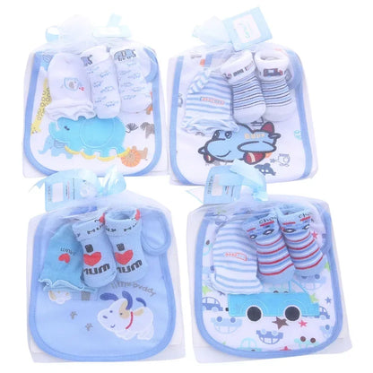 Set Cadeau Bébé – Bavoir, Serviette, Chaussettes et Gants Anti-Griffures™