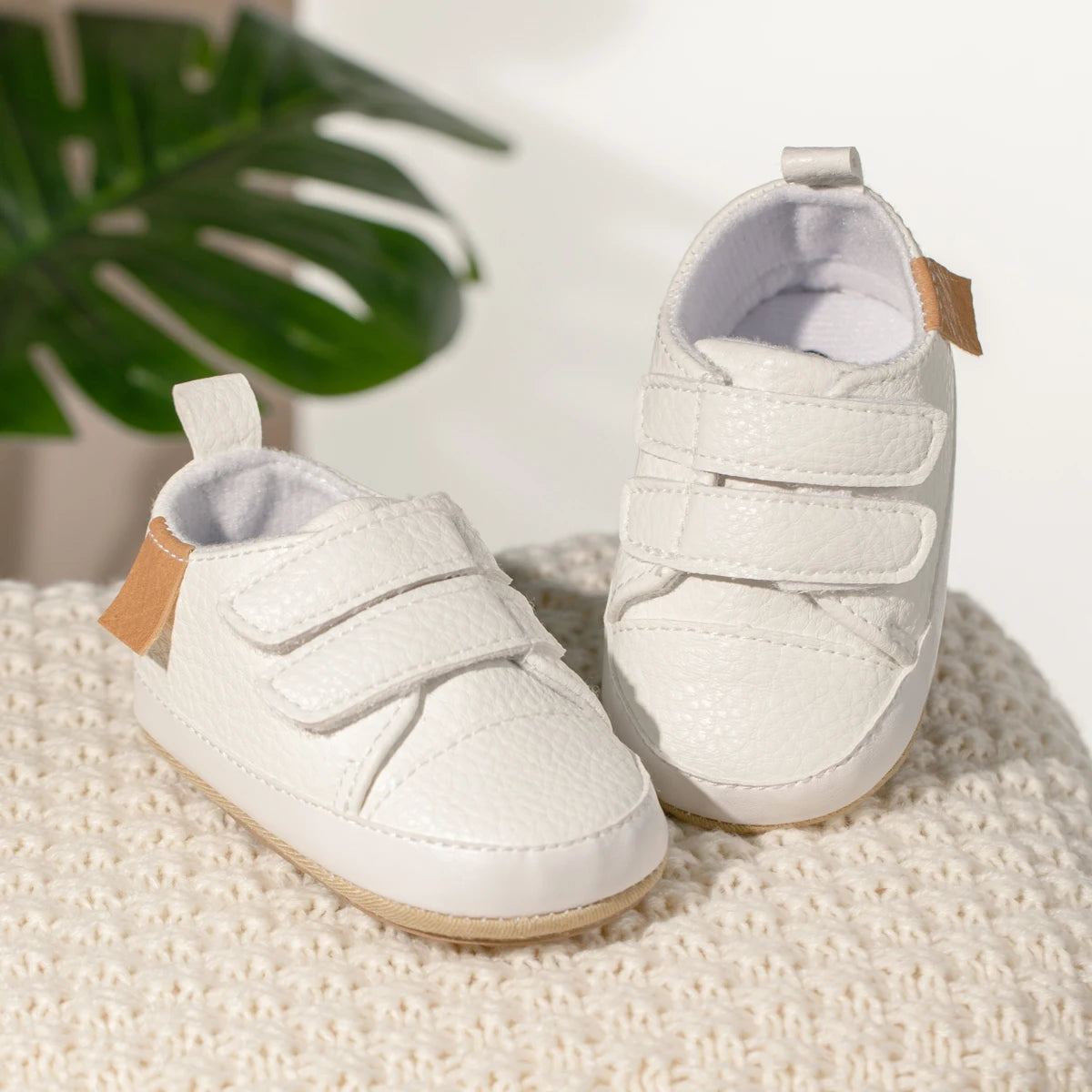 🍼 Chaussures Bébé en Cuir Rétro – Semelle Antidérapante – Meckior™