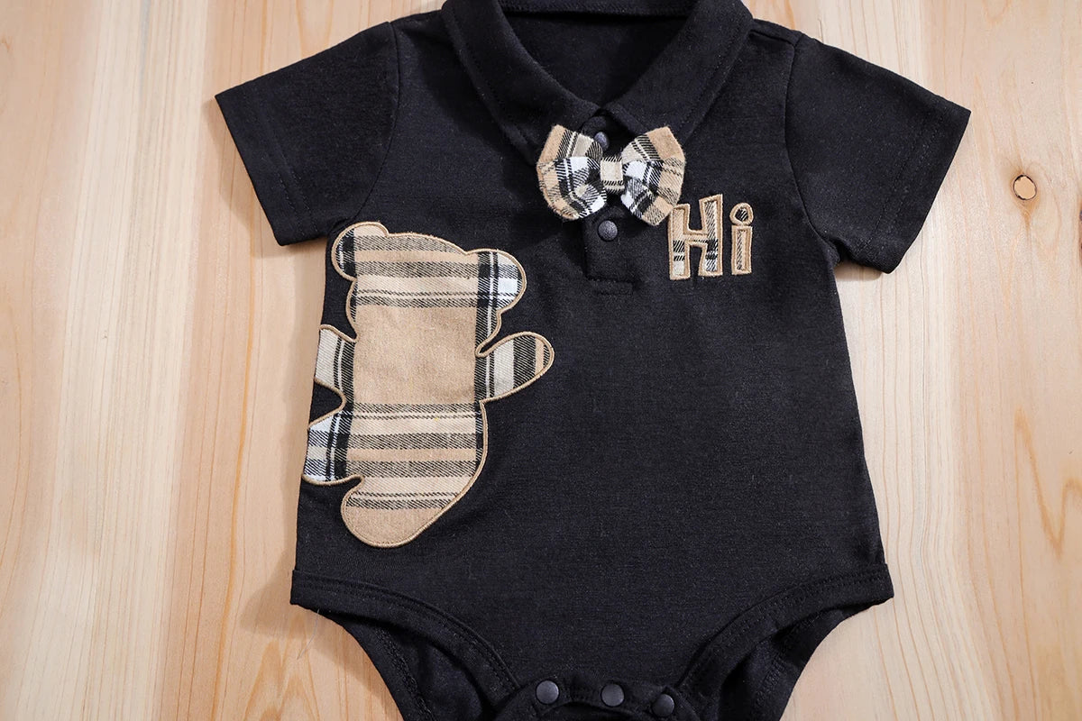 🧸 Ensemble 2 Pièces Bébé – Body à Manches Courtes Motif Ours + Pantalon Bretelles à Carreaux™ - Planète bébé