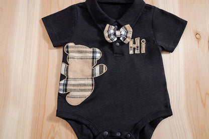 🧸 Ensemble 2 Pièces Bébé – Body à Manches Courtes Motif Ours + Pantalon Bretelles à Carreaux™ - Planète bébé