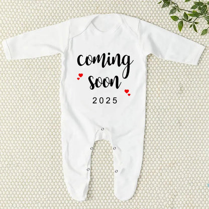 👶🎉 Grenouillère Annonce de Bébé 2025 – Body Bébé Naissance / Révélation de Grossesse – Confort et Douceur pour les Premiers Jours™ - Planète bébé