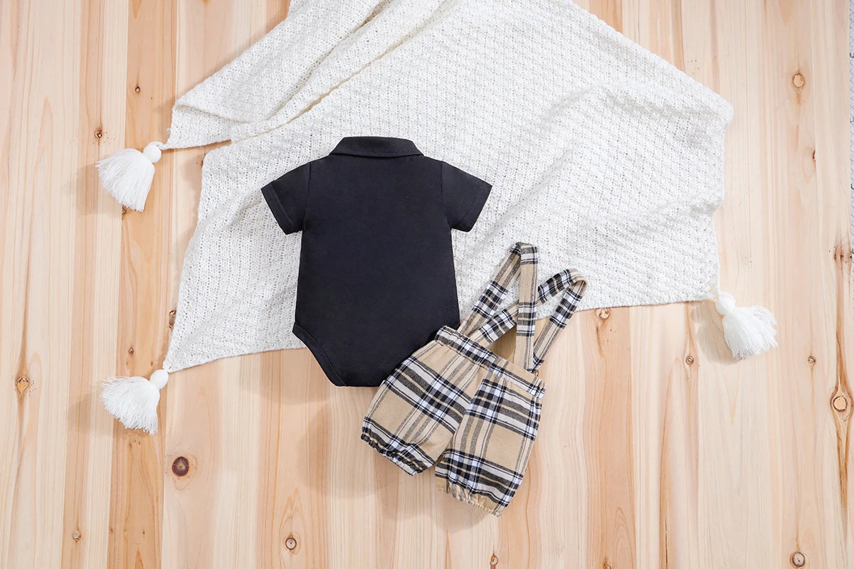 🧸 Ensemble 2 Pièces Bébé – Body à Manches Courtes Motif Ours + Pantalon Bretelles à Carreaux™ - Planète bébé