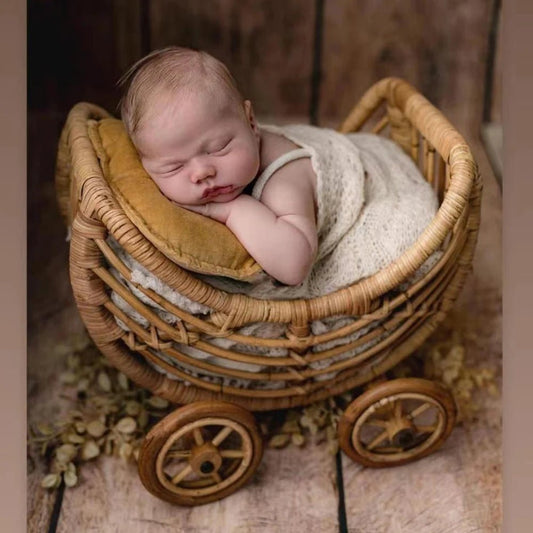 🧺📸 Chariot en Rotin pour Bébé – Accessoire Photo Naissance – Look Vintage &amp; Naturel™ - Planète bébé