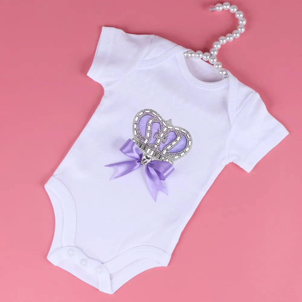 👶 Combinaison Bébé Unisexe Blanche – Motif Couronne Cristal – 3 à 24 Mois™ - Planète bébé
