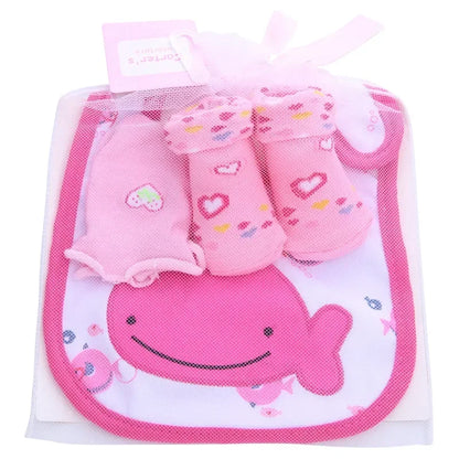 Set Cadeau Bébé – Bavoir, Serviette, Chaussettes et Gants Anti-Griffures™