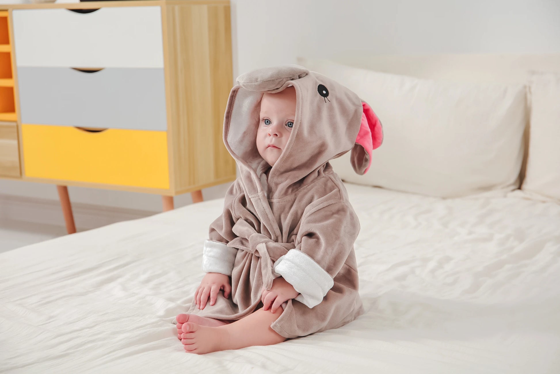 🛁 Peignoir de Bain Enfant à Capuche – Motif Cartoon – Cape de Bain Douce &amp; Confortable™ - Planète bébé