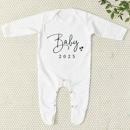 👶🎉 Grenouillère Annonce de Bébé 2025 – Body Bébé Naissance / Révélation de Grossesse – Confort et Douceur pour les Premiers Jours™ - Planète bébé