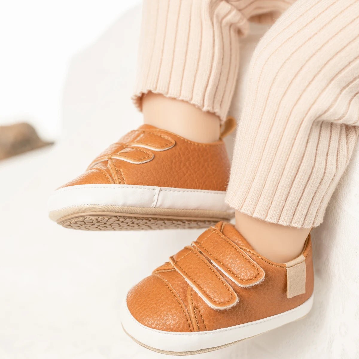 🍼 Chaussures Bébé en Cuir Rétro – Semelle Antidérapante – Meckior™ - Planète bébé