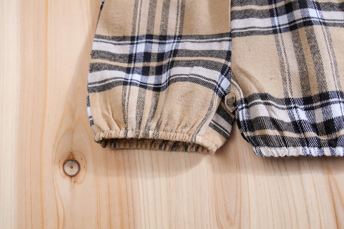 🧸 Ensemble 2 Pièces Bébé – Body à Manches Courtes Motif Ours + Pantalon Bretelles à Carreaux™ - Planète bébé