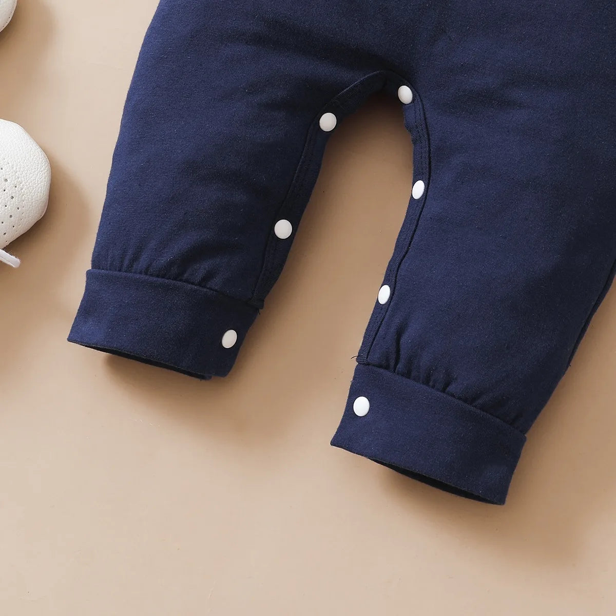 👶 Body Bébé 2 Pièces – Lettrage Mode + Bonnet – Manches Longues – 0 à 12 Mois™ - Planète bébé